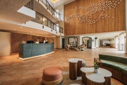 大堂, 毛裡莎比奇科默水療度假酒店 (Mauricia Beachcomber Resort & Spa) in 格蘭貝伊