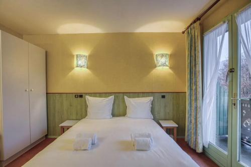 1 double bed