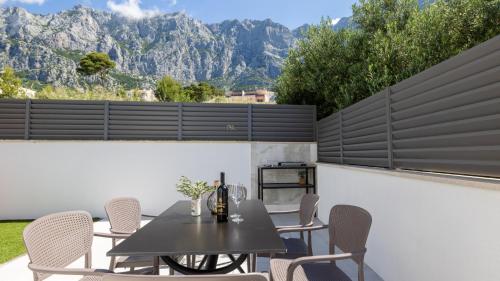 Sunny Lux Villa 1 in Makarska by Villas Guide - image 2