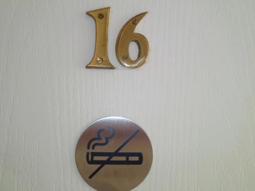 Hôtel Beauséjour - image 4