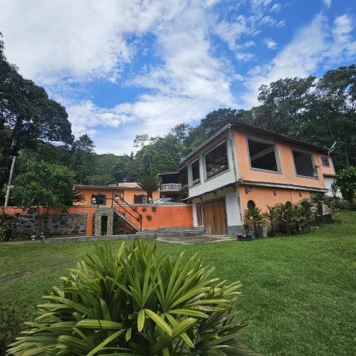 Casa tia Rosa, hospedagem familiar Guapimirim RJ - Sambaetiba