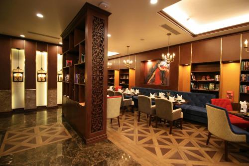 Restaurant, The Scarlett Boutique Hotel Hue in Hue