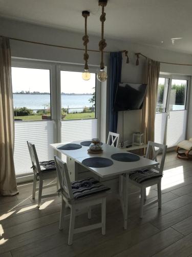 Utsikt, Strandhaus-Seeschwalbe in Fehmarnsund