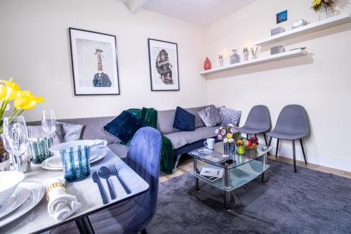 Luxury 2 Bed Apartment in the Heart of Mayfair Your Stylish London Retreat 4th floor no lift, Londýn (fotografie 2)