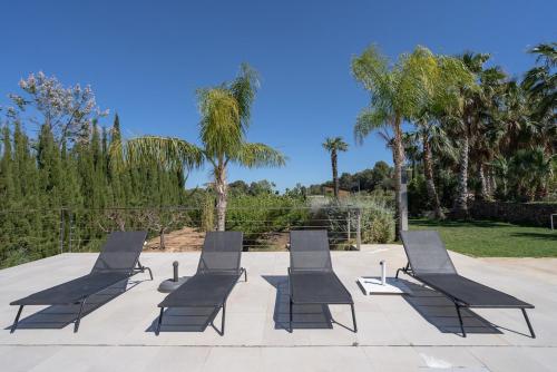 White House with MINIGOLF 10 minutes from Cullera in 科爾貝拉