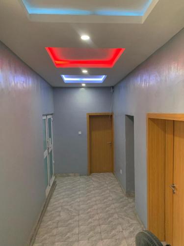 The Minimalist in Ogijo