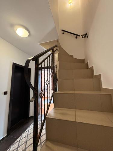Apartments Black Horse in بومبوروفو