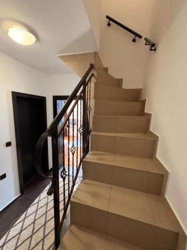 Apartments Black Horse in بومبوروفو