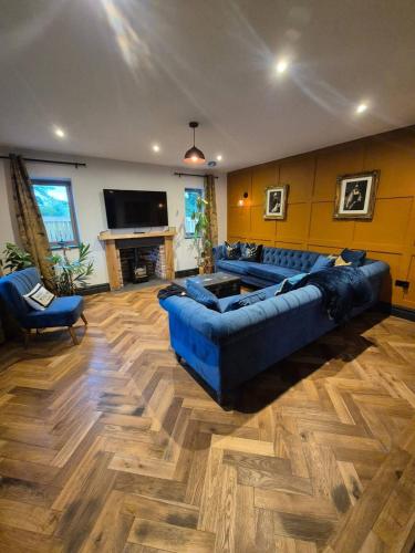 Luxurious 5-Bedroom House Rental with Scenic Countryside Views gîte à louer Llanigon