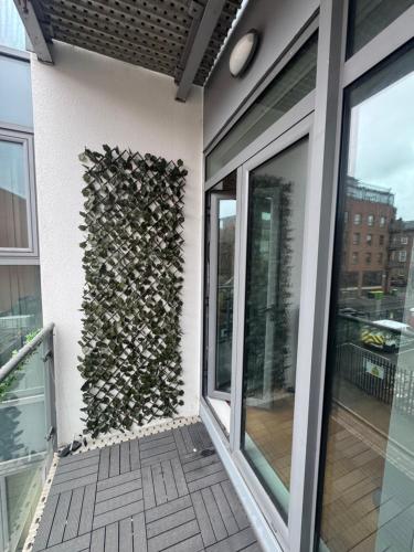 2 Bedroom Apartment - Henry St Central Liverpool, Liverpool (photo 3)