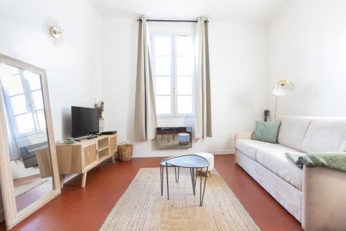 Modern studio Le Renoir - Center of city - WiFi