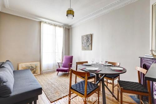 Refined & Cozy Stay in Paris