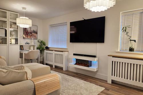 Modern 3-Bed New Build with VAT Invoices & Parking - Contractors Welcome gîte à louer Acton Hill