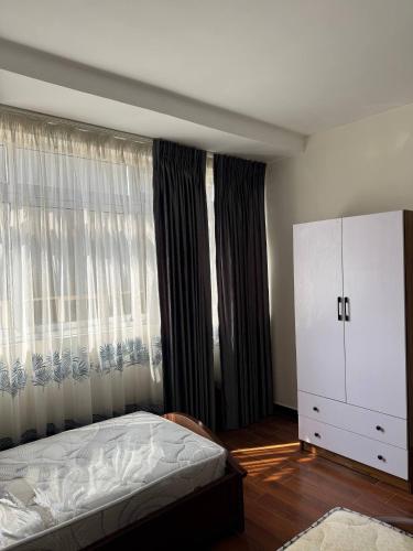 Richland Apartments - image 3