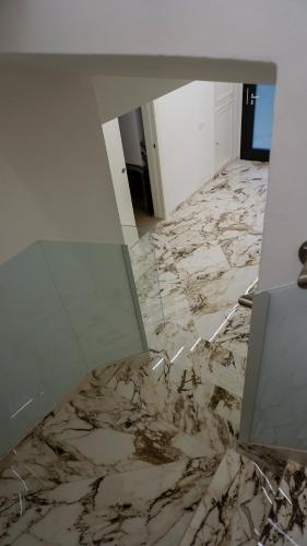 Modern Apartment - image 10