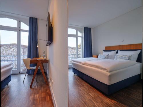 room detail thumbnail 1