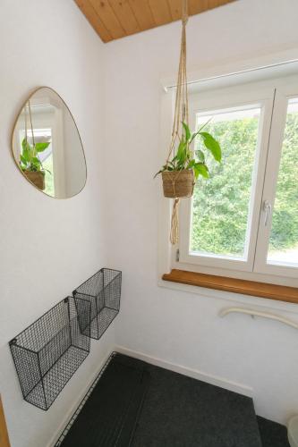 Pub/Lounge, Quiet Forest-Side Apartment in Ueberstorf