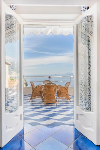 Vistas, Hotel Il Pino in Praiano