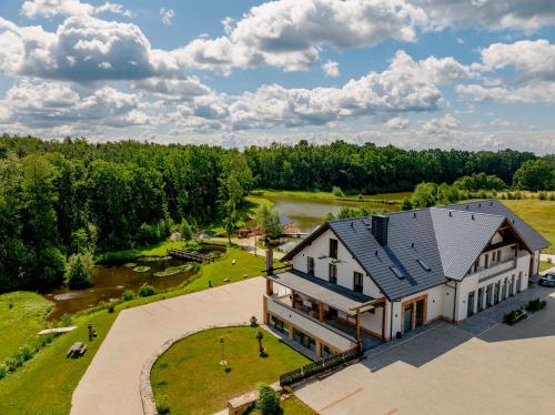 치에치에르제 Dębowy Dwór, Wędkowanie, Stawy, Agroturystyka (Debowy Dwor, Wedkowanie, Stawy, Agroturystyka) 호텔 전망