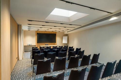 Maritim Hotel Bremen - image 4