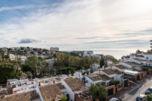 MalagaSuite Premium Apartments Torrequebrada - image 2