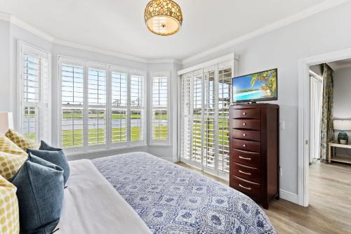 Bologna Golf Condo in the Lely Resort - image 16
