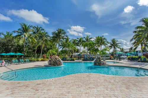 Bologna Golf Condo in the Lely Resort - image 17