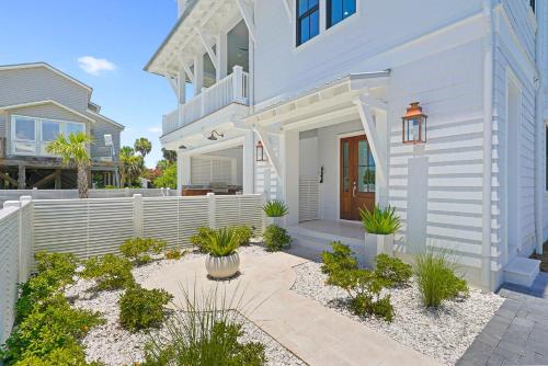 Pompano Paradise - 30A Vacation House with Ocean Views, Private Pool & Golf Cart in Inlet Beach (FL)