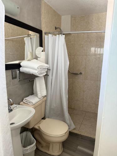Hotel Baja South – La Paz, VA