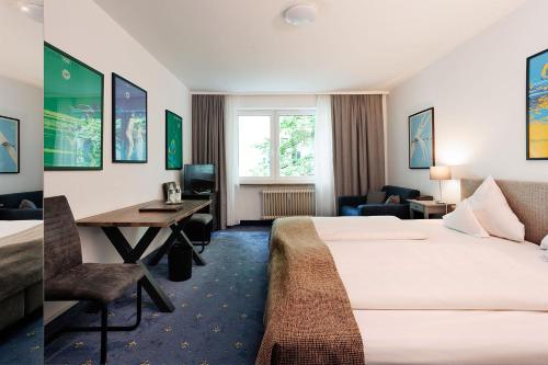 room detail thumbnail 1