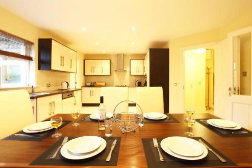 Ardmullen Walnut 3 Bed Holiday Home in Pairc Na Gloine