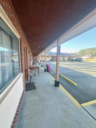 Riverside inn motel 3