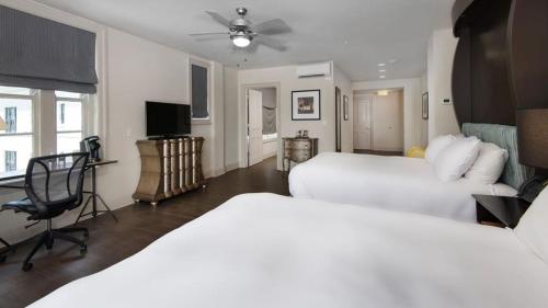 White House Hotel in Biloxi, USA