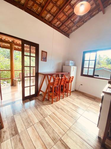 Kitchen, Ikaia Surf House in Praia de Itamambuca