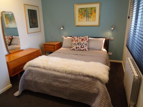 The Gallery Accommodation McCrae near Chez Lulu