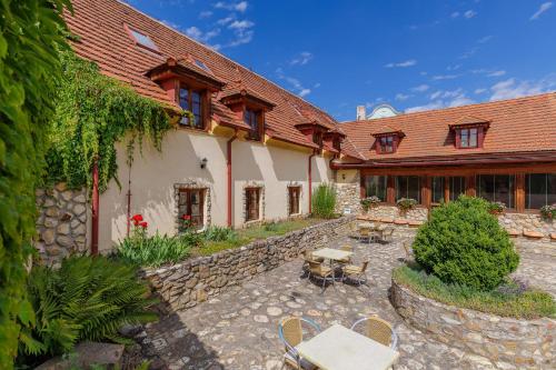 Hotel BELLA