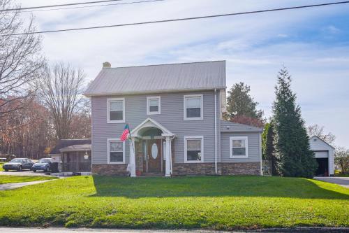 Close to Venues & Fairgrounds! York Area Home in Redlaiena (PA)