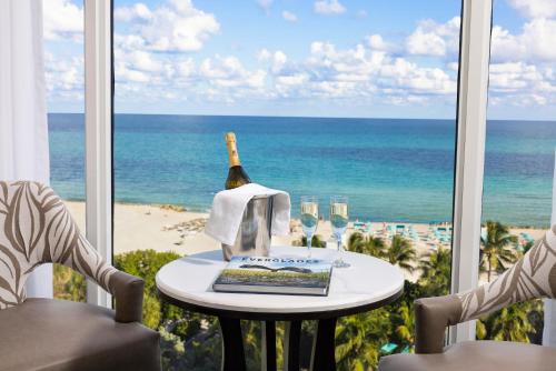 The Palms Hotel & Spa - image 6