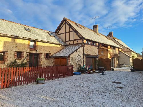 L'Auberge de la fontaine "Gîte Nyméa" et "Gîte L'Avérine" (L'Auberge de la fontaine "Gite Nymea" et "Gite L'Averine") in Fontaine Sous Jouy