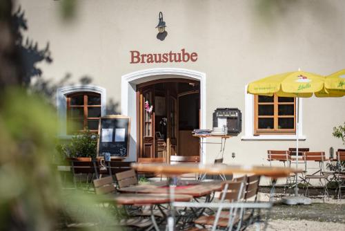 A szálláshely kívülről, Stanglbräu (Stanglbrau) in Hausen (Kelheim)