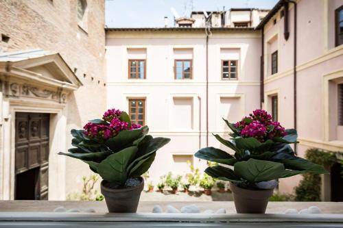 Charming Colosseo Apartment - image 34