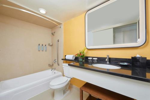 room detail thumbnail 2