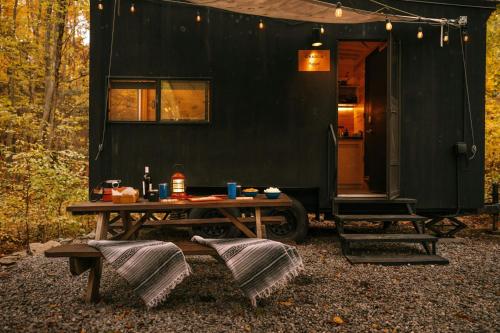 ทัศนียภาพ, Postcard Cabins Western Catskills in รอสโค(นิวยอร์ก)