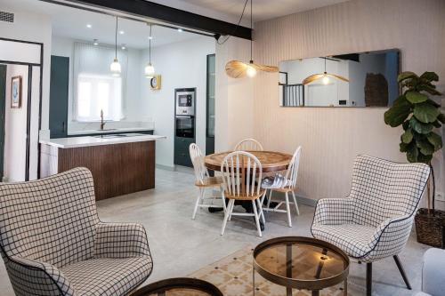 Casa Ramón y Cajal (Casa Ramon y Cajal) in 貝納卡松