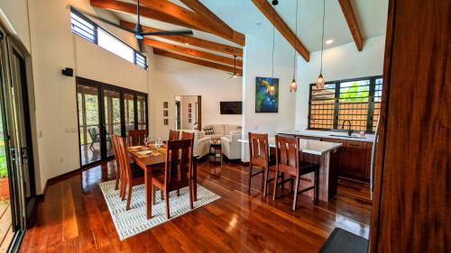 Iekārtas, Elevated Off Grid Villa • Private Pool • waterfall in Blancaneau