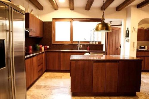 BUHO Luxury Guayllabamba Home BBQ Jacuzzi Pool in Guayllabamba
