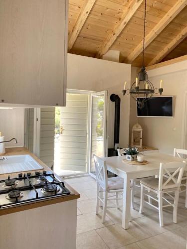 Iekārtas, House Sea la vie in Žut