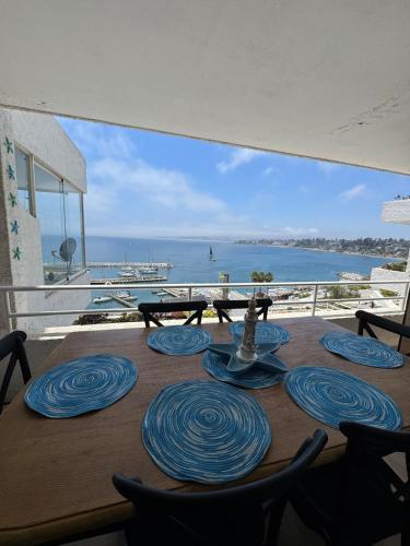 Oceanfront Concon Yacht Club Apt in Concon