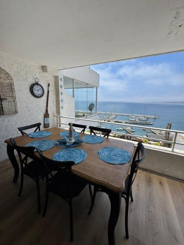 Oceanfront Concon Yacht Club Apt in Concon