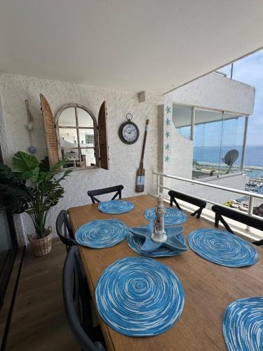 Oceanfront Concon Yacht Club Apt in Concon